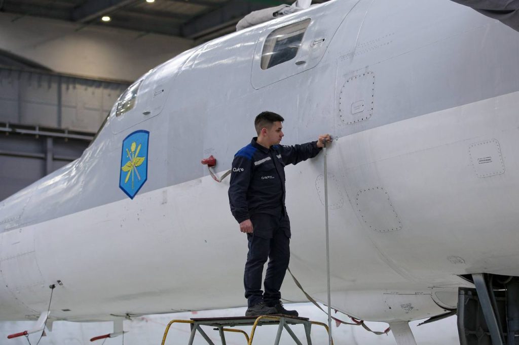 Производство бомбардировщиков Ту-22М3 на заводе "Туполев" в Казани