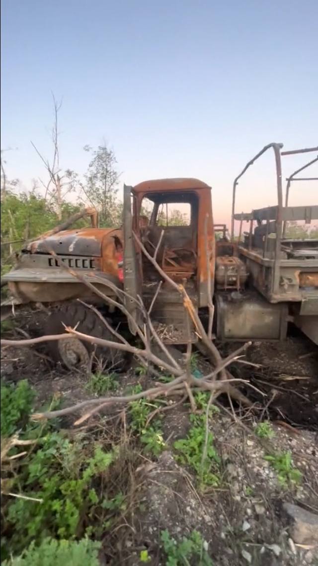 Урал-4320 - уничтожен. В Запорожской (Донецкой) области