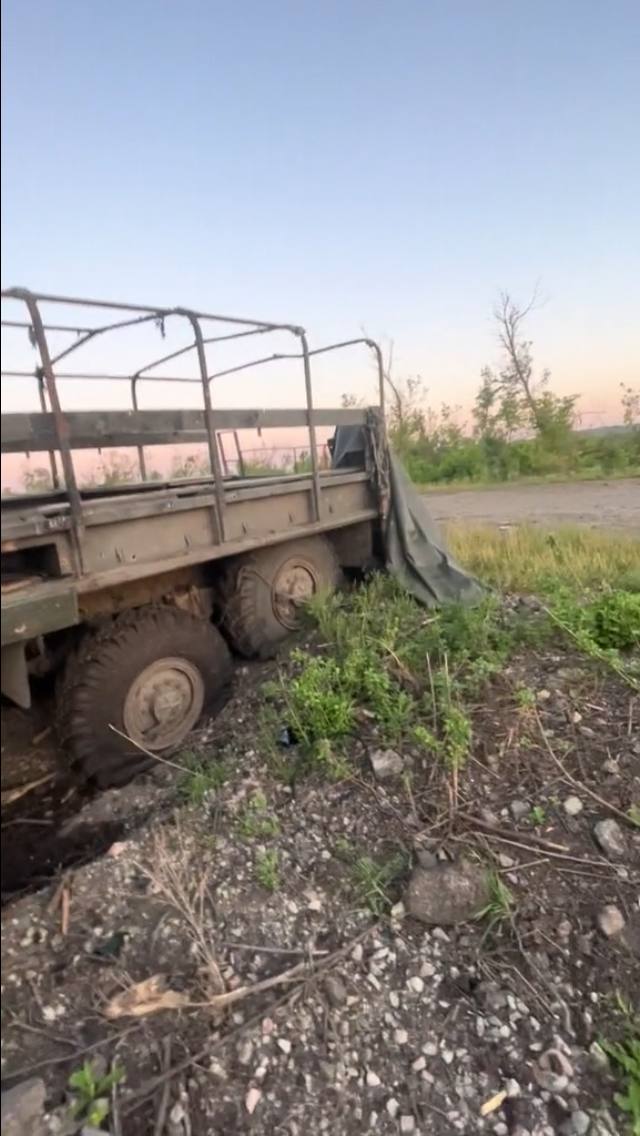 Урал-4320 - уничтожен. В Запорожской (Донецкой) области - Подоляка