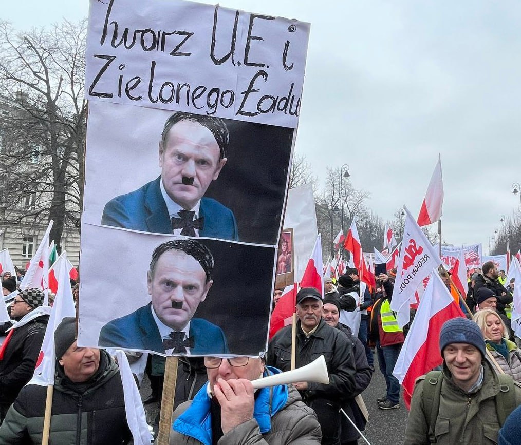 Польские фермеры проводят крупнейший протест, перекрывая все улицы Варшавы