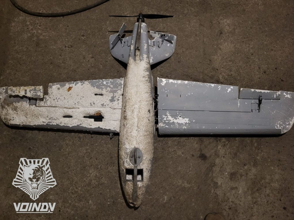 На днях 68 армейский корпус группировки "Восток" поймал вот такого пластико-пенопластового "карася"