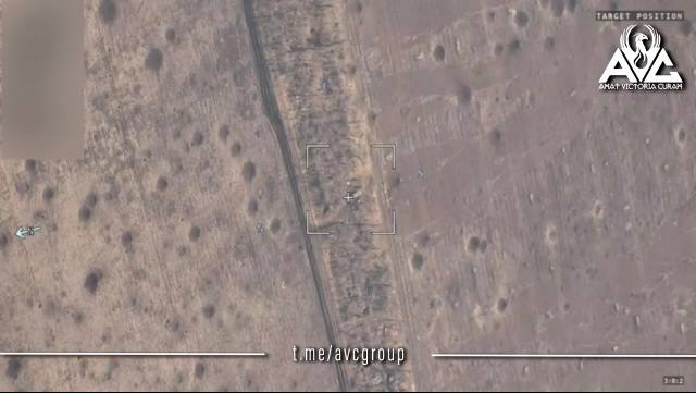 Т-64БВ - уничтожен. Возле трассы T0513 южнее н.п Резниковка  в Донецкой области