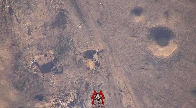 Т-64БВ - уничтожен. В с. Тоненькое Донецкой области
