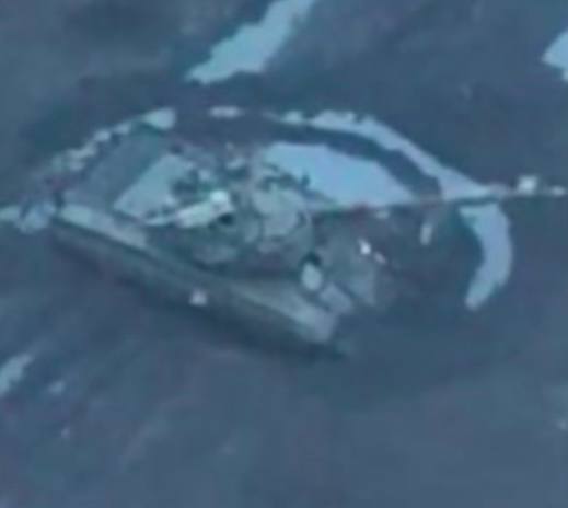 PT-91 Twardy - поврежден и брошен