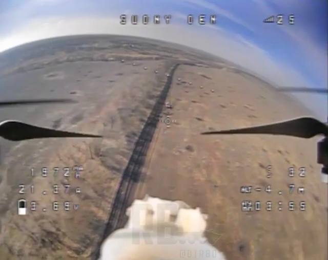 БМП-1 - повреждена и брошена. У н.п Тоненькое в Донецкой области