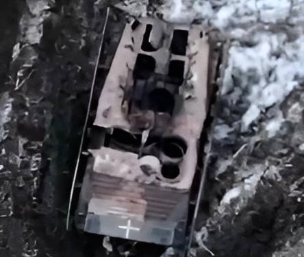 БМП-1 - уничтожена. У с. Александровка Сумской области