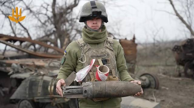 Т-64БВ - уничтожен. В Херсонской области