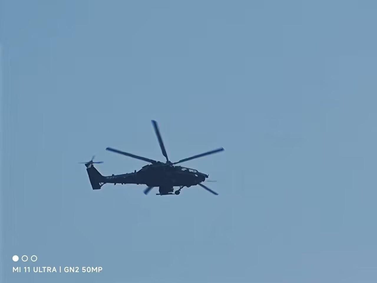 В социальных сетях КНР появились фотографии некоего нового китайского ударного вертолёта