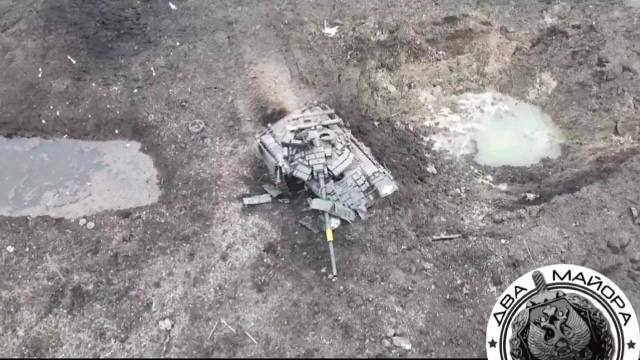 Т-64БВ - поврежден и брошен. У н.п Поповка Белгородской области