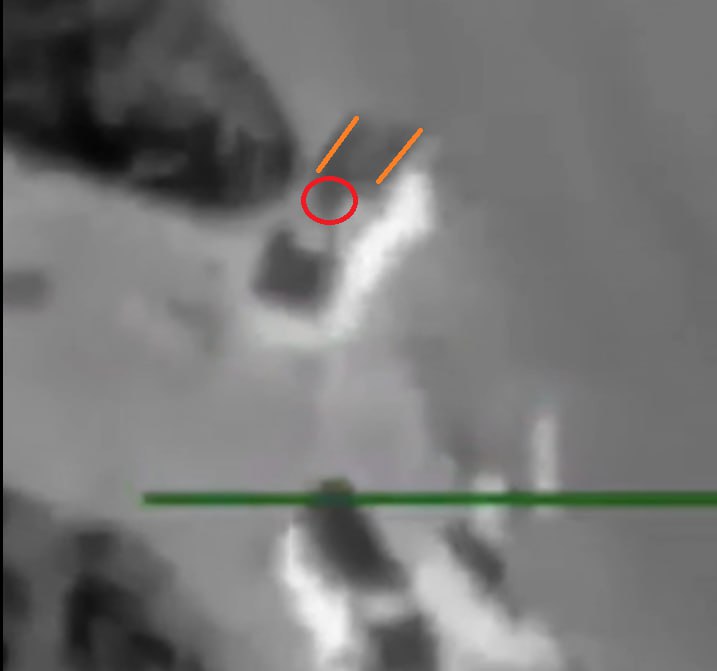 Некоторые паблики утверждают, что вторым транспортным средством, следовавшим за пусковой установкой БМ-27 «Ураган» уничтоженной в Харькове, была пусковая установка ЗРК IRIS-T