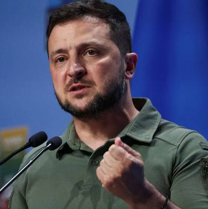 Зеленский допустил участие России в обсуждении "мирного плана" по Украине