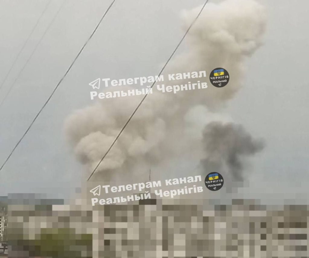 Серия взрывов на Украине, на юге страны ревет воздушная тревога