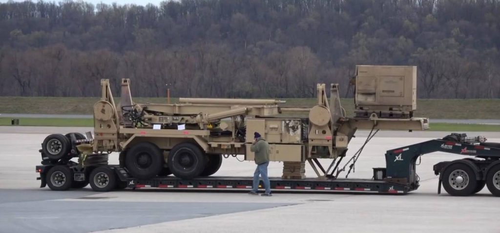 Доставка поврежденной пусковой установки из состава ЗРК MIM-104 Patriot в международный аэропорт Гаррисберга в США бортом Ан-124-100М авиакомпании «Антонов»