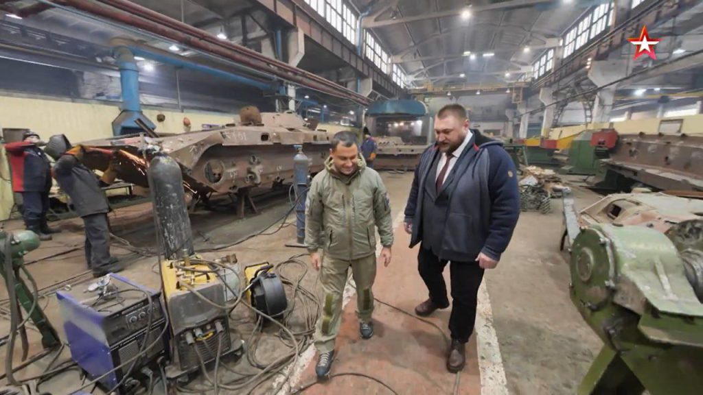 Цеха и окрестности 506-го Бронетанкового ремонтного завода в Амурской области