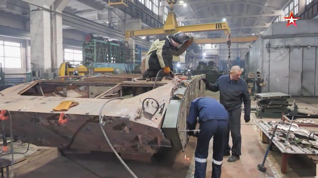 Цеха и окрестности 506-го Бронетанкового ремонтного завода в Амурской области