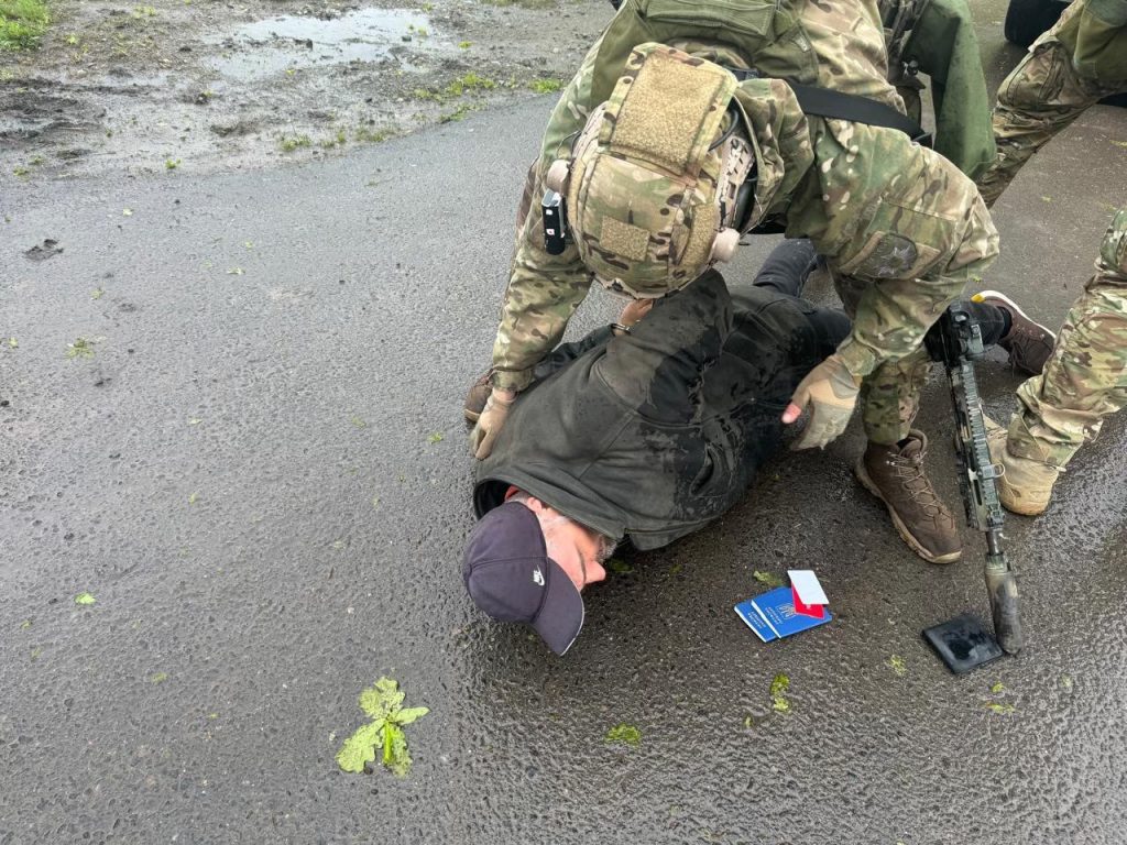 Некоторые подробности задержания украинских военных, которые вчера расстреляли сотрудников полиции в Винницкой области