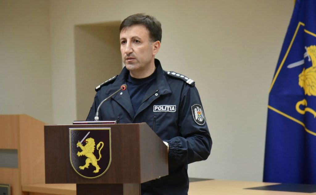 В преддверии 9 мая глава Генерального инспектората полиции Молдавии Виорел Чернэуцану напомнил о штрафах за ношение георгиевской ленты