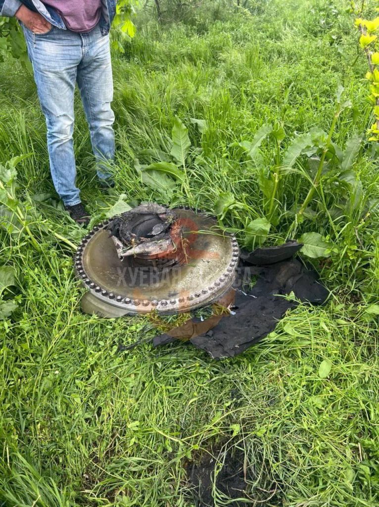 Остатки баллистической ракеты 9М723К в Одессе после сегодняшнего удара