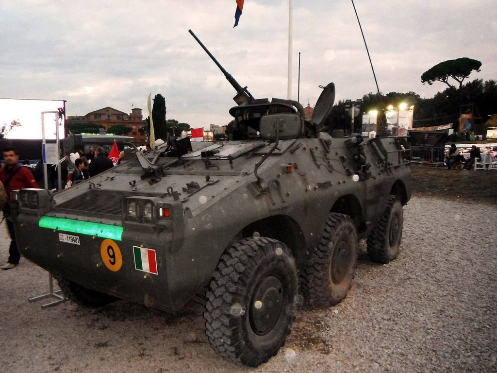 Остов первого уничтоженного итальянского колесного бронетранспортера Puma 6x6, обнаруженный возле Белогоровки в ЛНР