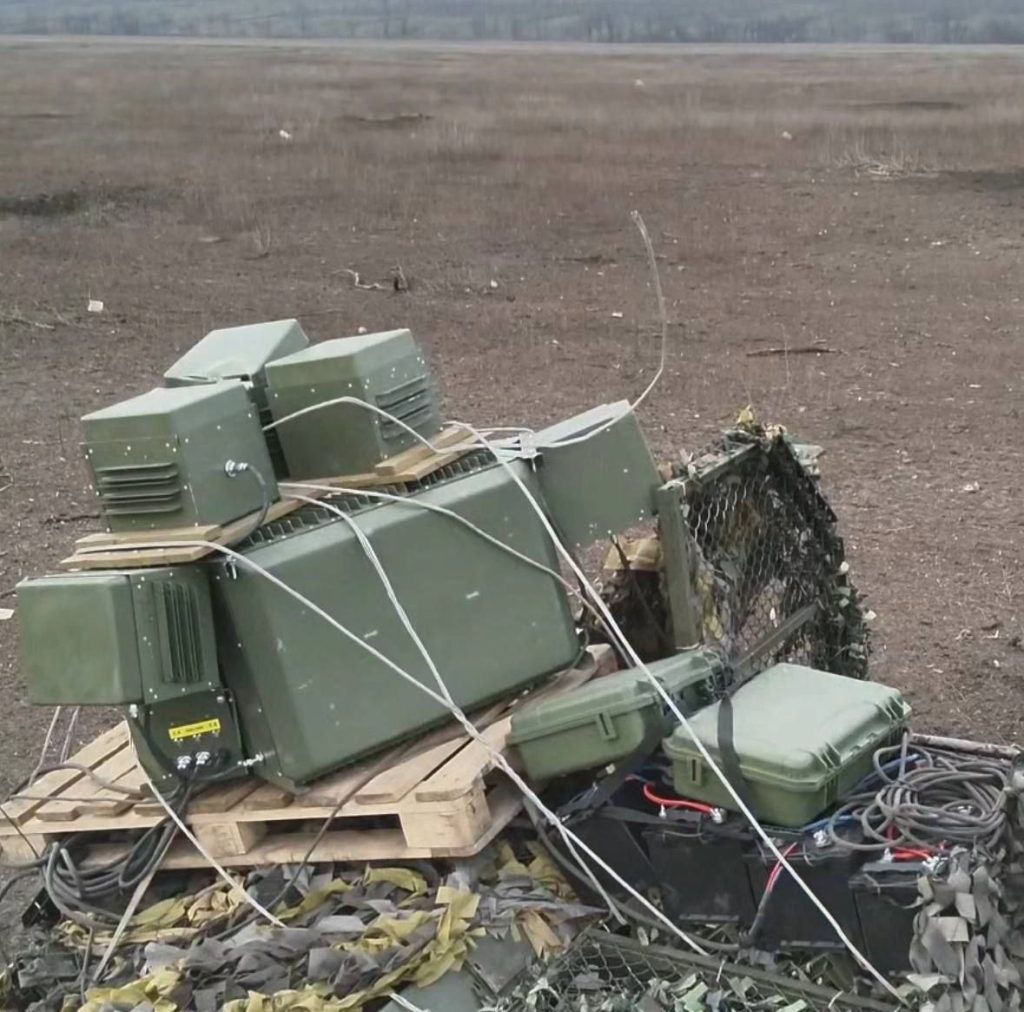 Российский Т-72Б3, на котором установлено множество систем РЭБ