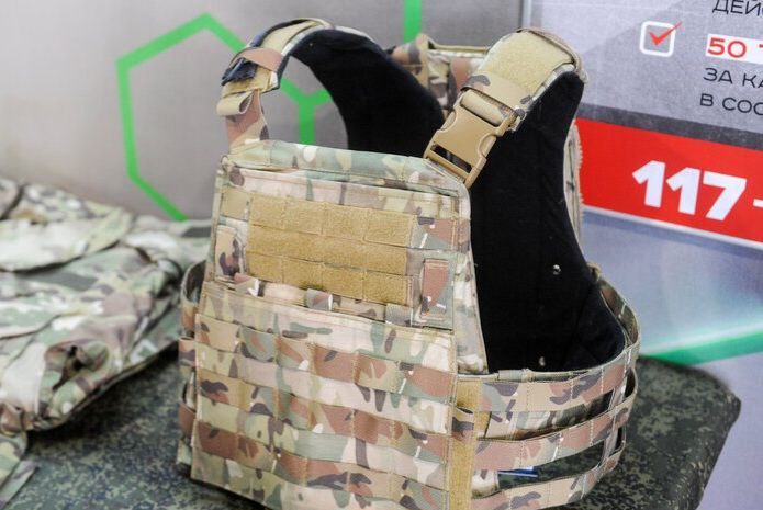 Басманный суд Москвы отправил под стражу гендиректора ООО "ГК "Пикет" Андрея Есипова, обвиняемого в поставке некачественных бронежилетов для военных в зоне СВО