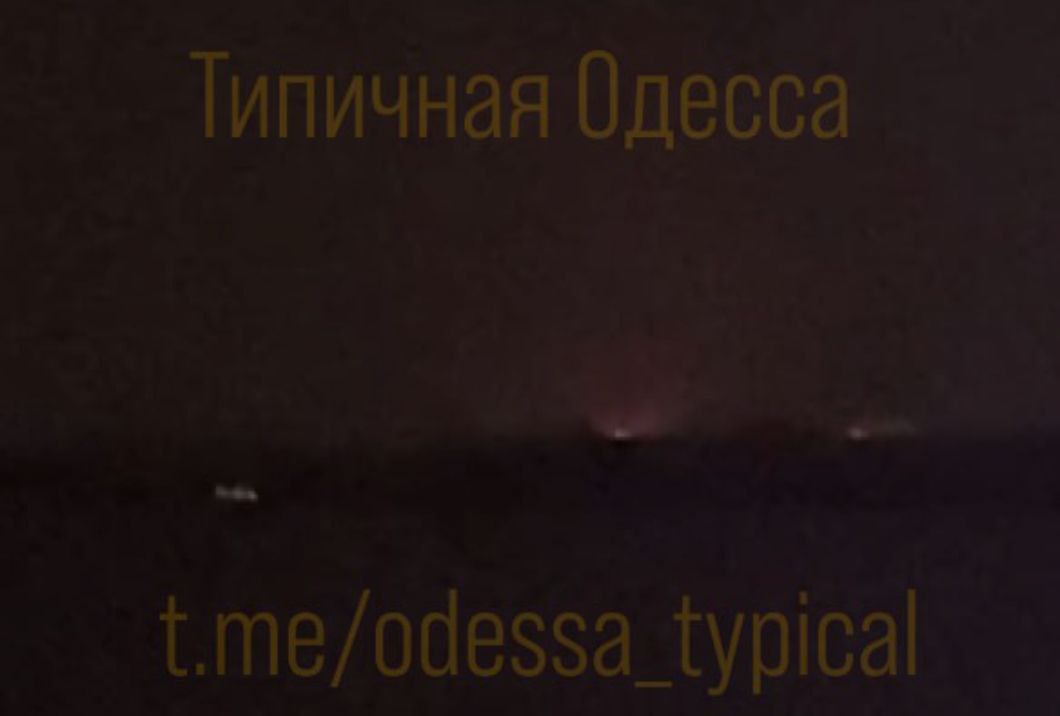 Типичная Одесса сообщает о прилетах и мощных вторичных детонациях