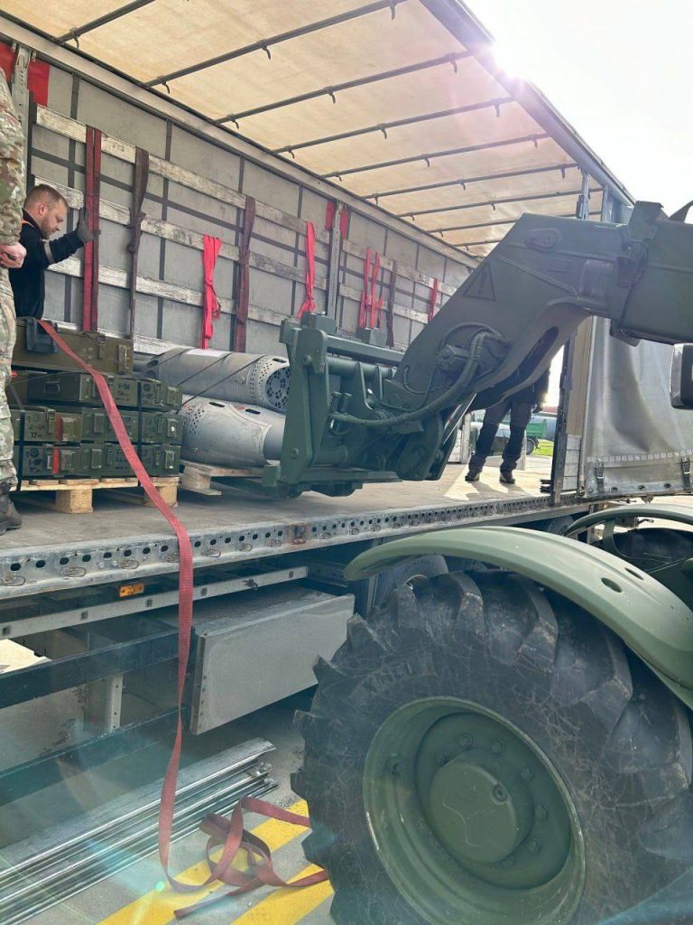 Литва передала ВСУ учебно-тренировочный самолет L-39 Albatros