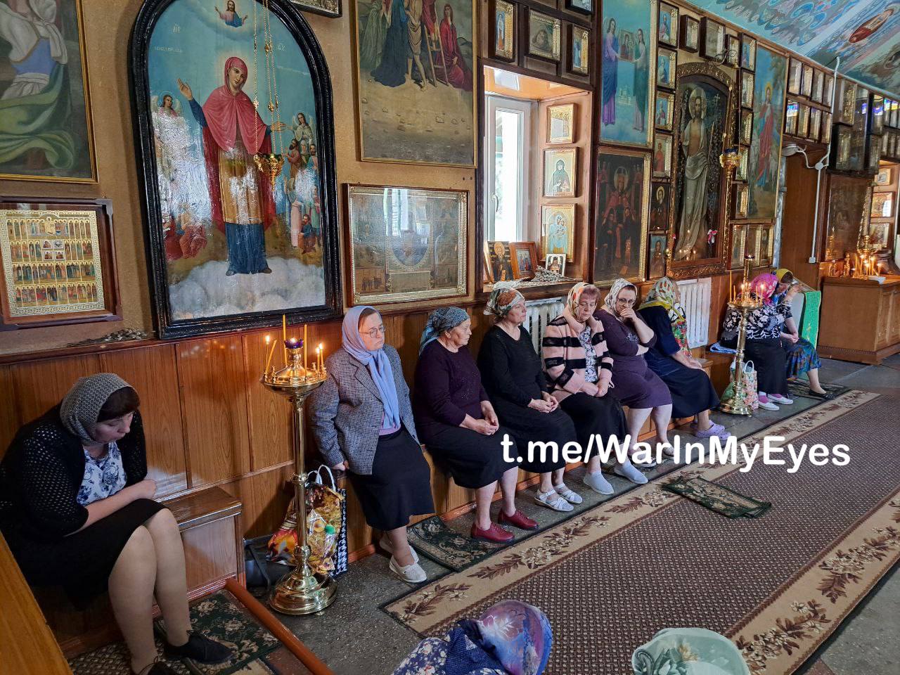 В Вербное воскресенье ВСУ с дрона сбросили ВОП с шариками на церковь в поселке Александровка, в Петровском районе Донецка