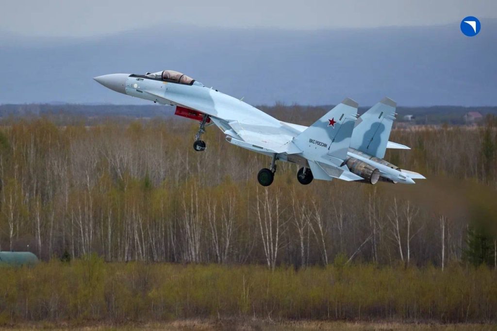 Пополнение в ВКС. ОАК передала Минобороны новые самолеты Су-35С