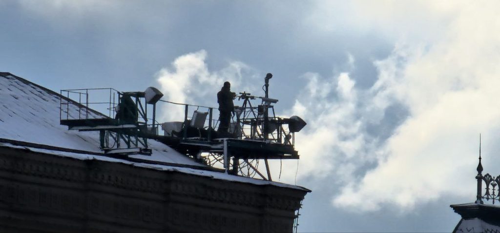 Специально обученные люди следившие за безопасностью Парада Победы