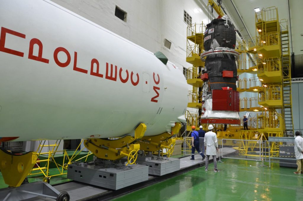 На космодроме Байконур закончилась заправка космического корабля "Прогресс МС-27"