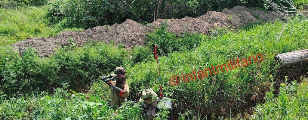 Появились фотографии ложных целей - чучел для введения в заблуждение операторов БЛА