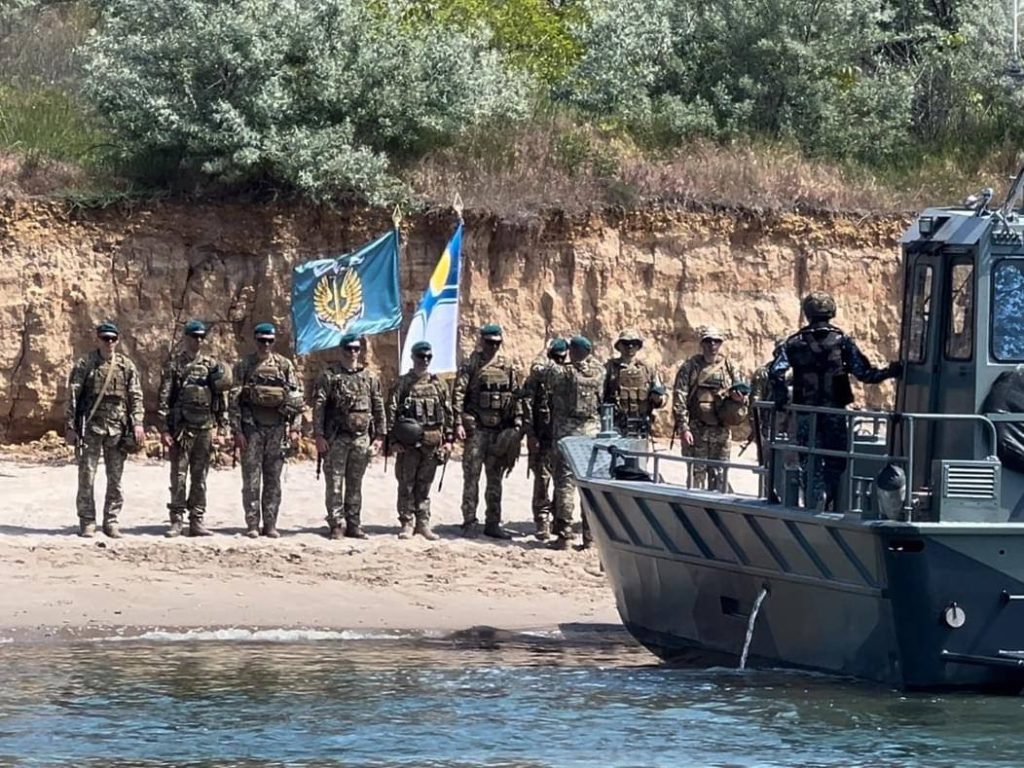 ВМС ВС Украины бравирует готовностью к десантной операции