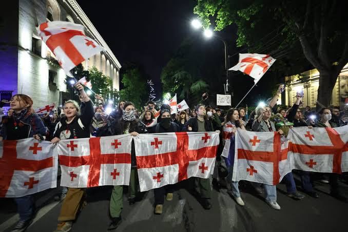 Парламент Грузии 27 мая запустит процедуру преодоления вето президента на закон об иноагентах