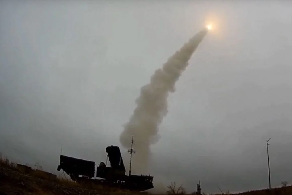 Над Азовским морем сбито восемь американских ракет ATACMS – Минобороны