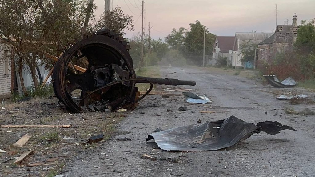 Фотографии с улиц Волчанска в Харьковской области, за который продолжаются ожесточенные бои