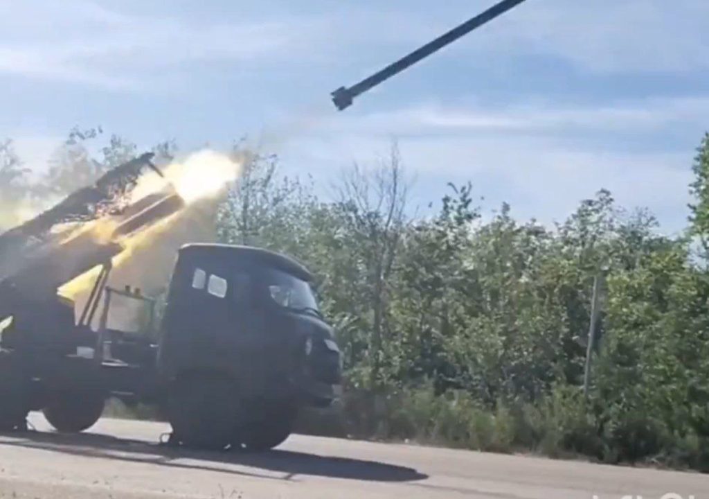 Bukhatyusha - Русская РСЗО на шасси бортового грузовика УАЗ-3303