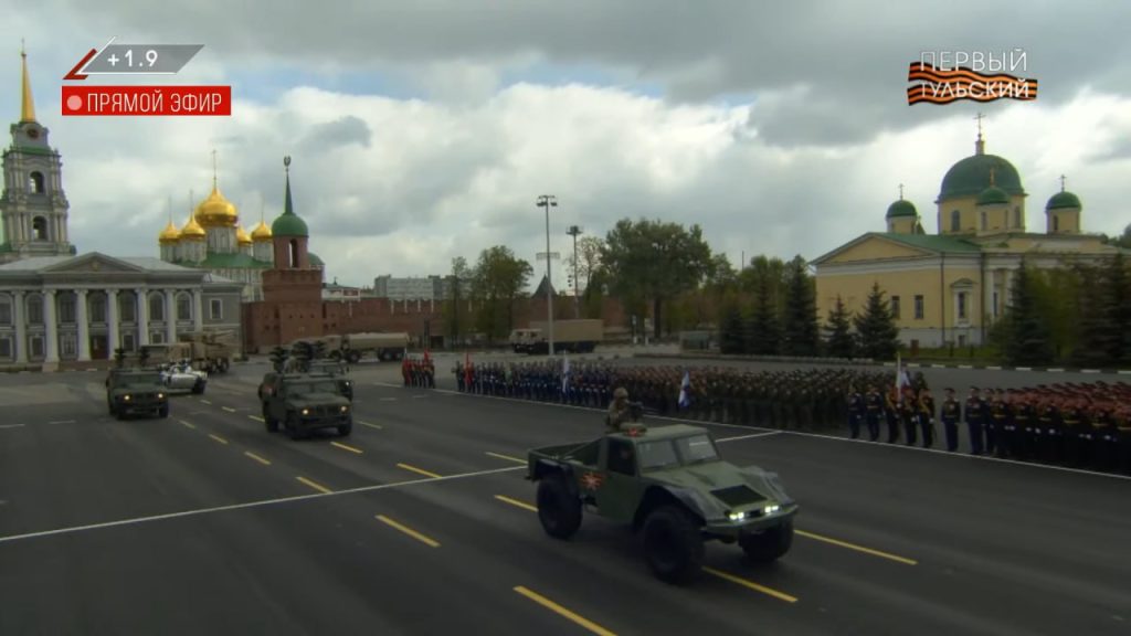 Традиционно, один из наиболее необычных парадов Победы в стране проходит в городе Тула