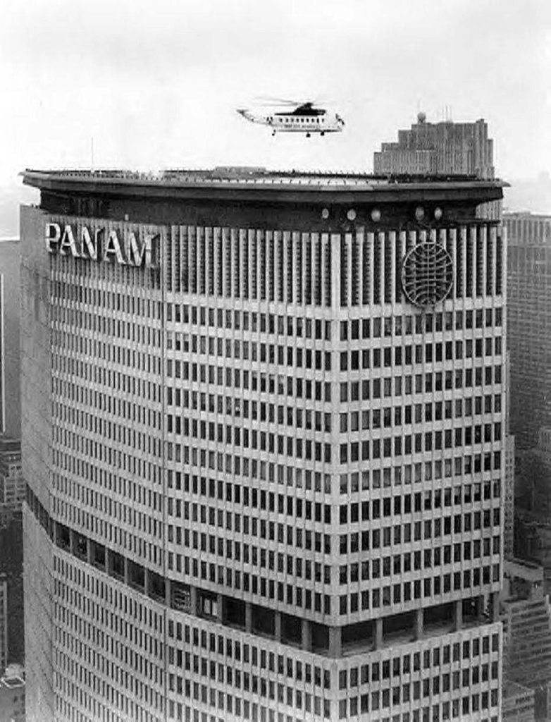 16 мая 1977 года на вершине небоскреба произошла катастрофа вертолета Sikorsky S-61L