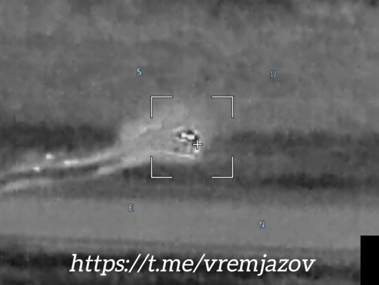 Точное попадание "Ланцета" по немецкой 155-мм/52 САУ PzH-2000 в ночное время суток на Северском направлении