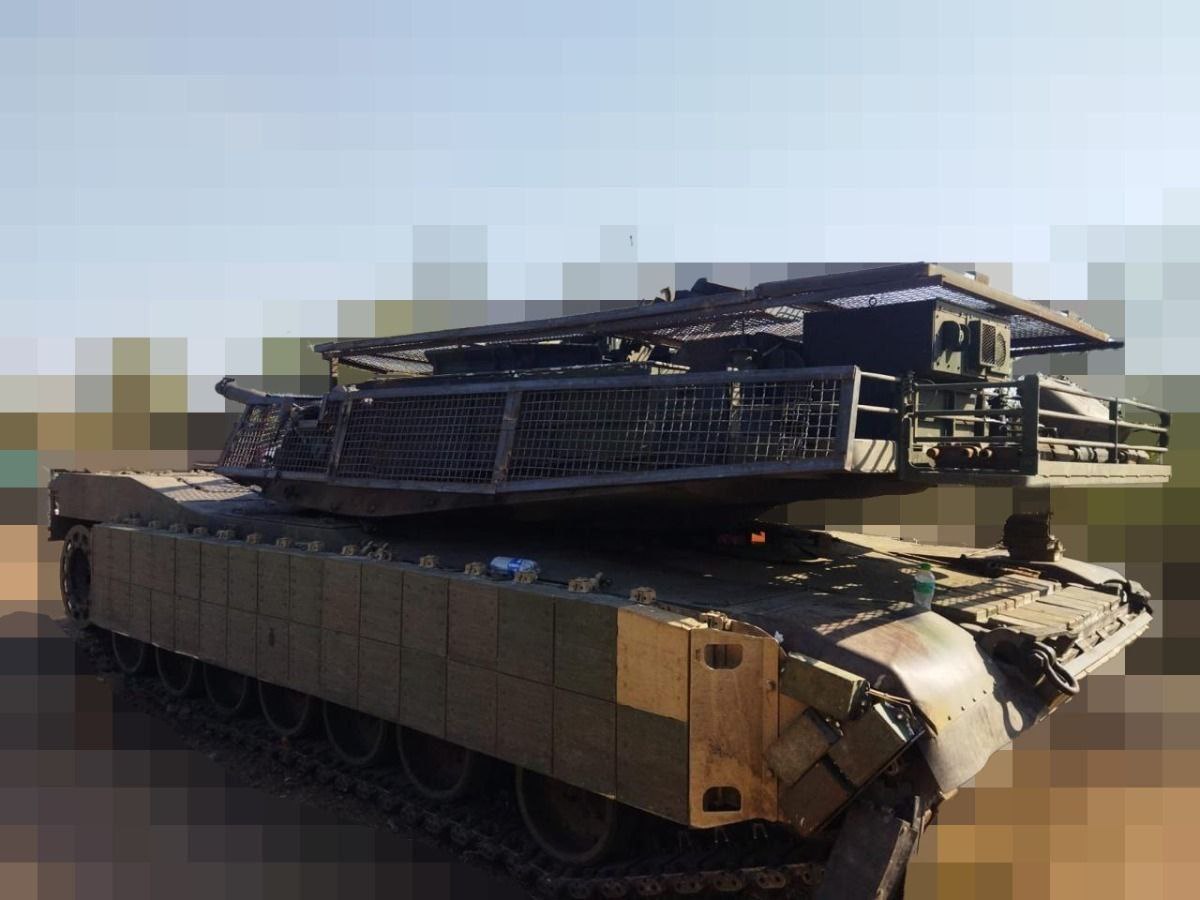 Фотографии украинского М1А1 SA, на который установили мангал, а также помимо родной дз ARAT нацепили контакт