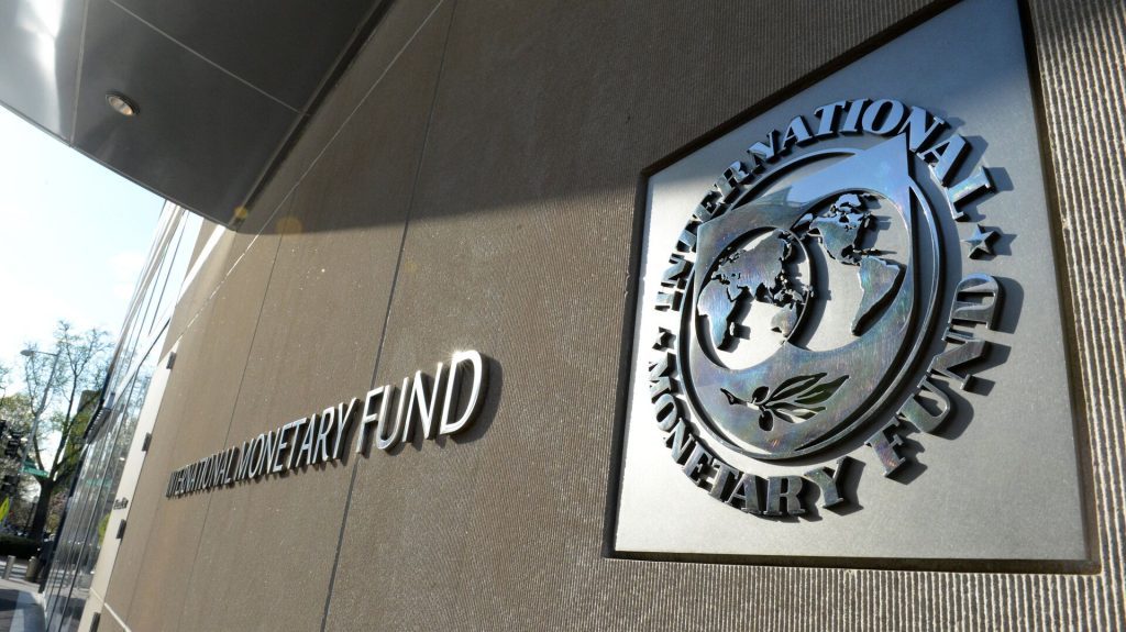 МВФ призвал США сократить потребление и увеличить налоги