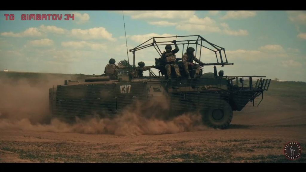 Бронетранспортёры БТР-82А штурмового отряда «Бессмертный Сталинград» на 244-ом общевойсковом полигоне «Прудбой» Южного военного округа