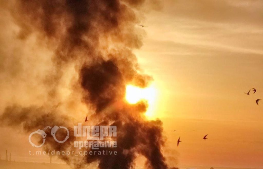 Российские войска нанесли удар по автопарку национальной гвардии Украины в Днепропетровске