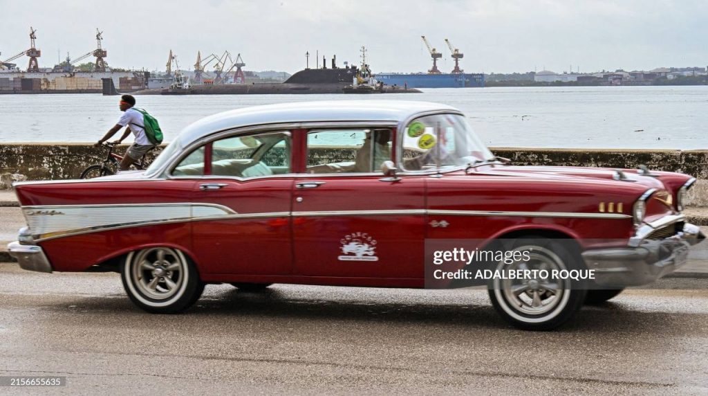 Ещё кадры с атомным подводным крейсером К-561 «Казань» - головным кораблем модернизированного проекта 08851 (885М, шифр «Ясень-М») в порту Гаваны