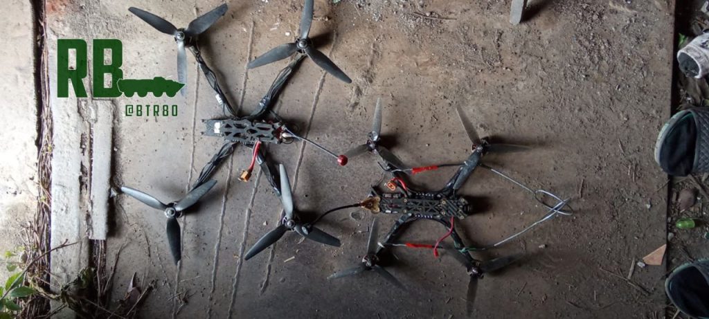 Парни из подразделения РЭБ группировки "Центр" посадили "птичек" на место