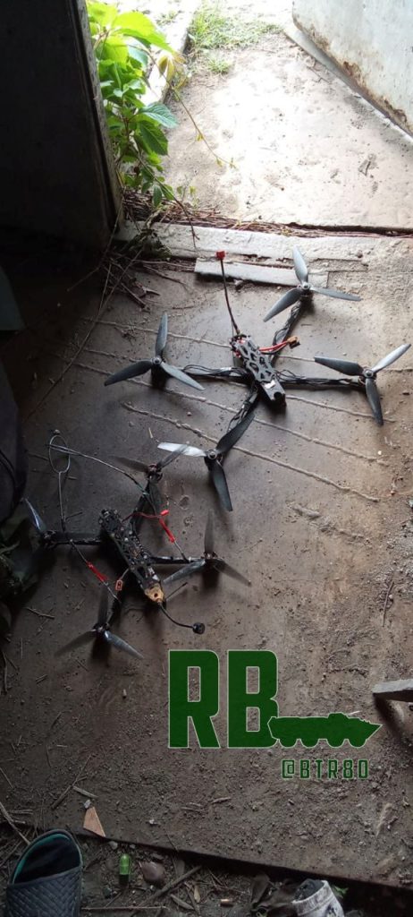 Парни из подразделения РЭБ группировки "Центр" посадили "птичек" на место