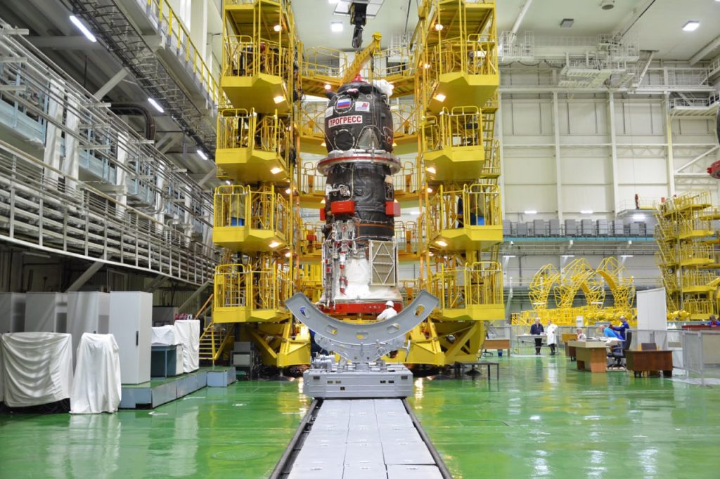 На космодром Байконур прибыл грузовой корабль "Прогресс МС-29", который должен будет отправиться к МКС осенью