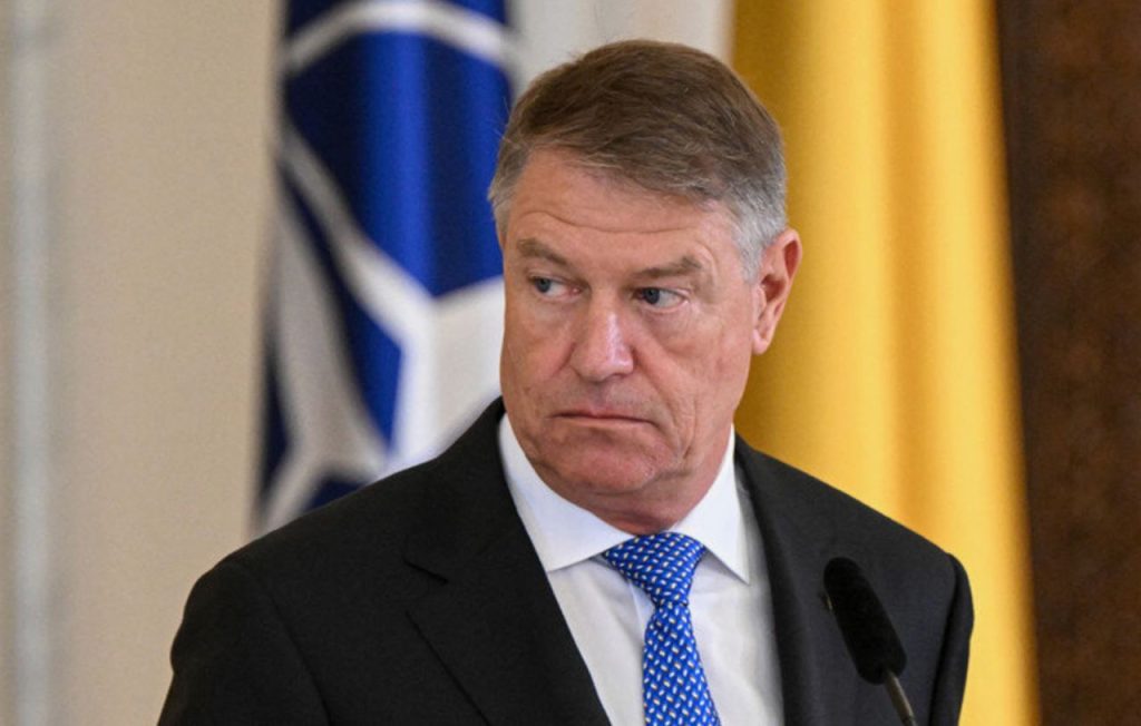 Президент Румынии отозвал кандидатуру на пост генсека НАТО