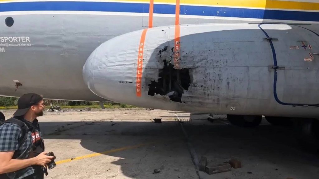 В Гостомеле, на момент нашего взятия под контроль аэродрома, стоял единственный летающий в 404 Ан-22